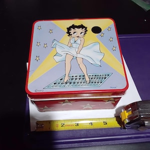 Vintage Betty Boop Marylin Monroe Collectible Metal Tin Box Home Décor