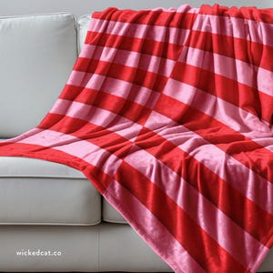 Pink Red Candy Cane Striped Christmas Throw Blanket, Decorative Couch Throw, Holiday Indoor Home Decor, Throw Blanket Decor Gifts for Home