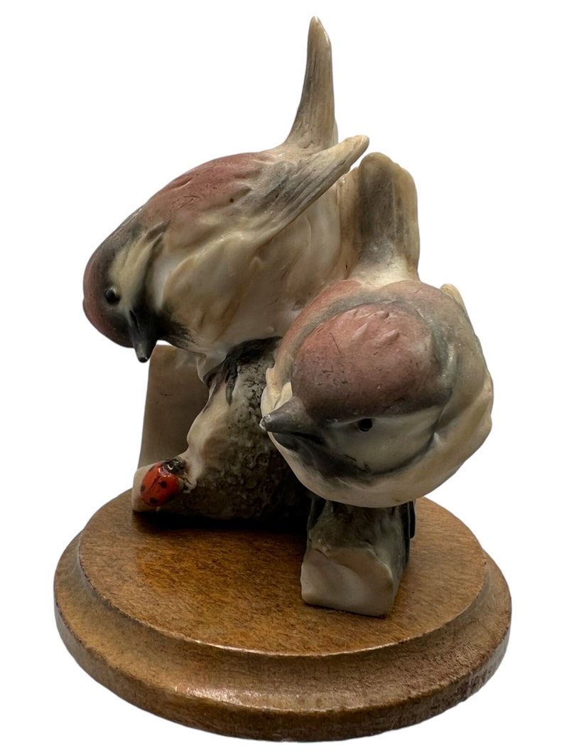 VTG Giuseppe Armani Porcelain Finches on Log w Ladybird Italy Figurine D3-99 image 5