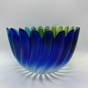 Vintage Studio Nova Solaris Swirl Bowl in Green, Teal & Blue