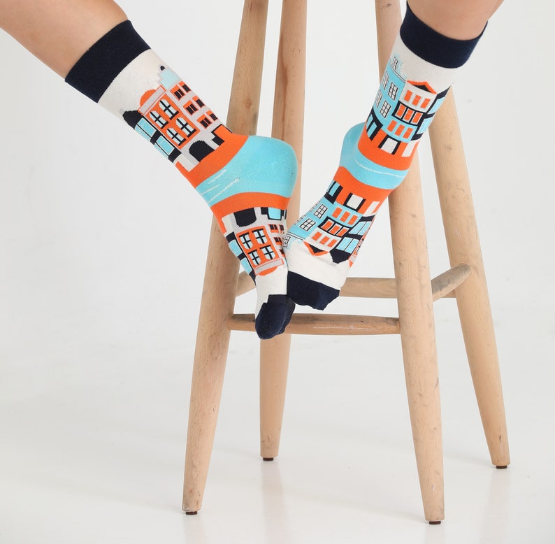 Gifts ideas for holidays: Christmas gifts for boyfriend, mens Christmas gifts, and best gifts for dad. Socks collection: happy socks, book socks, and golf socks