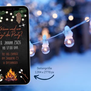 Pode incluir: Um convite digital para uma festa em 10 de janeiro de 2026 &agrave;s 17:00. O convite apresenta um fundo de quadro-negro com uma fogueira, marshmallows e uma caneca de chocolate quente. O texto diz "Wann und wo steigt die Party?" e inclui a data, a hora e o local da festa.