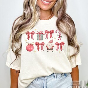 Christmas Bow Coquette Shirt, Girly Christmas Oversized Tee, Cute Red Ribbon Santa Shirt, Red Bow for Women, Christmas Bows T-Shirt