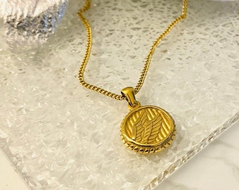 18K Gold Wing Necklace, Minimalist Necklace, Gold Pendant Necklace, Dainty Necklace, Waterproof Jewelry, Everyday Jewelry, Wing Pendant