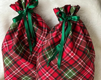 Christmas Tartan Drawstring Gift Bag: Reusable Red Green Fabric Linen Bag