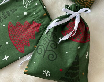 Christmas Tree Fabric Gift Bag: Reusable Drawstring Sack