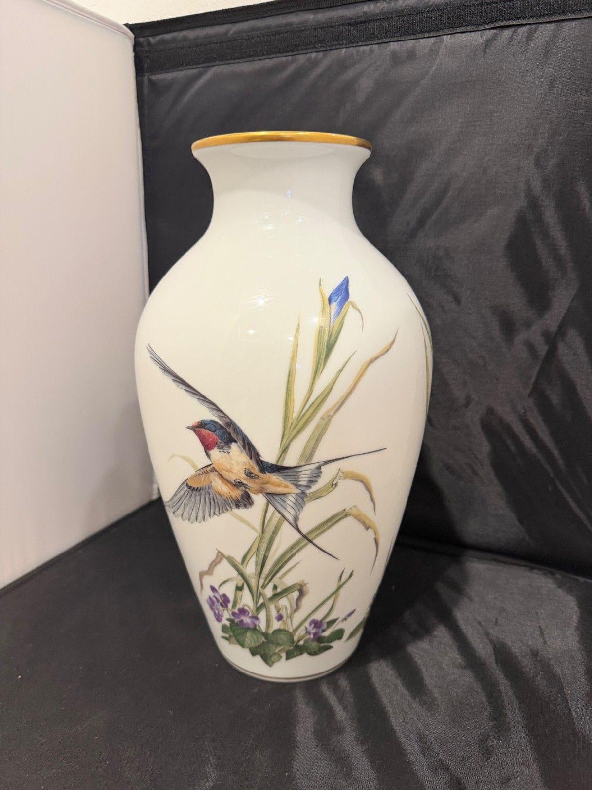 Meadowland Bird Vase - Etsy