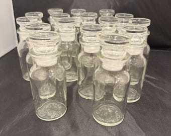 Lote de 16 frascos de boticario de vidrio japonés vintage con tapones esmerilados de 4,5 pulgadas.