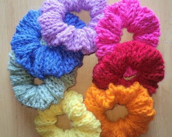 Small Knitted scrunchies, Knitted scrunchie, Scrunchies, Colorful scrunchies