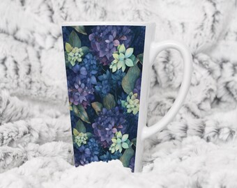 ダークブルーの紫陽花柄ラテマグカップ（17オンス、セラミック製コーヒーカップ）、エレガントな花柄ガーデンドリンクウェア、紫陽花好きのためのティーカップ、お母さんへのギフト