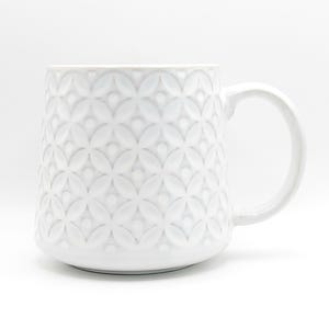 Art Deco Scallop Pattern Coffee Tea Mug 20 Oz Ceramic Fire Glazed, Minimalist Style, Aesthetic Cup by Signature Housewares