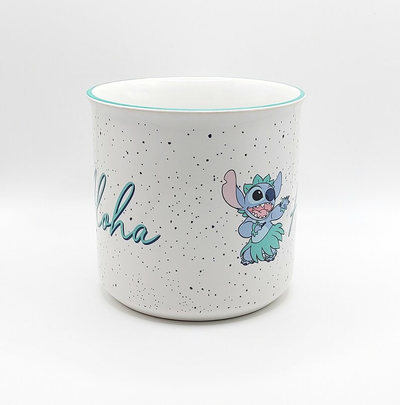 Taza de café o té estilo hawaiano ALOHA de 590 ml (20 oz), de cerámica, regalo de la película Lilo & Stitch, taza coleccionable de Disney, jarra con ambiente tropical imagen 3