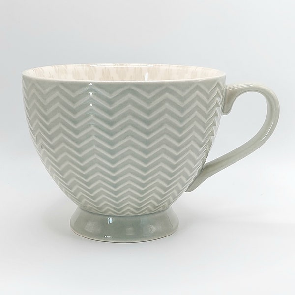 Footed Coffee Tea Mug Cup 14 Oz Light Gray Lines Pattern Ceramic by Signature Housewares NEW