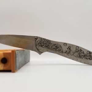 Jesus last supper Themed Kershaw leek 1660 Annealed US made knife
