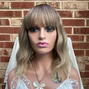 Shoulder Length Dark Root Brown to Blonde Gradient Nature Wavy Bob Ombre Wigs with bangs / Natural Look Hair/ Heat Resistant wig