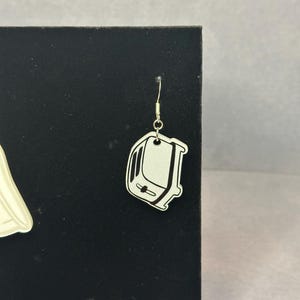 Live Laugh Toaster Bath Earrings - Dark Humor Earrings - Quirky Earrings - Great Gift For Her bild 6