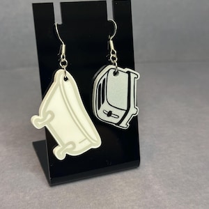 Live Laugh Toaster Bath Earrings - Dark Humor Earrings - Quirky Earrings - Great Gift For Her bild 10