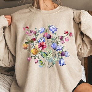 Women&#39;s Graphic Shirt, Wildflower T-Shirt, Boho Floral Shirt, Inspirational Shirt, Flower Tee, Plant Lover Shirt,Gardener Shirt,Nature Lover