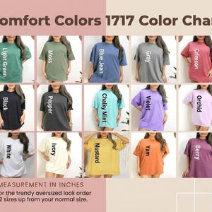Op de afbeelding: Een kleurenkaart toont Comfort Colors 1717 t-shirts in verschillende kleuren, waaronder Lichtgroen, Mos, Blue Jean, Grijs, Karmozijnrood, Zwart, Peper, Krijtmunt, Violet, Orchidee, Wit, Ivoor, Mosterd, Yam en Bes. De tekst luidt "MEASUREMENT IN INCHES".
