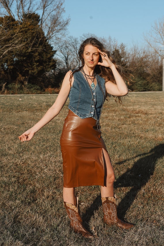 Brown leather skirt with buttons sales