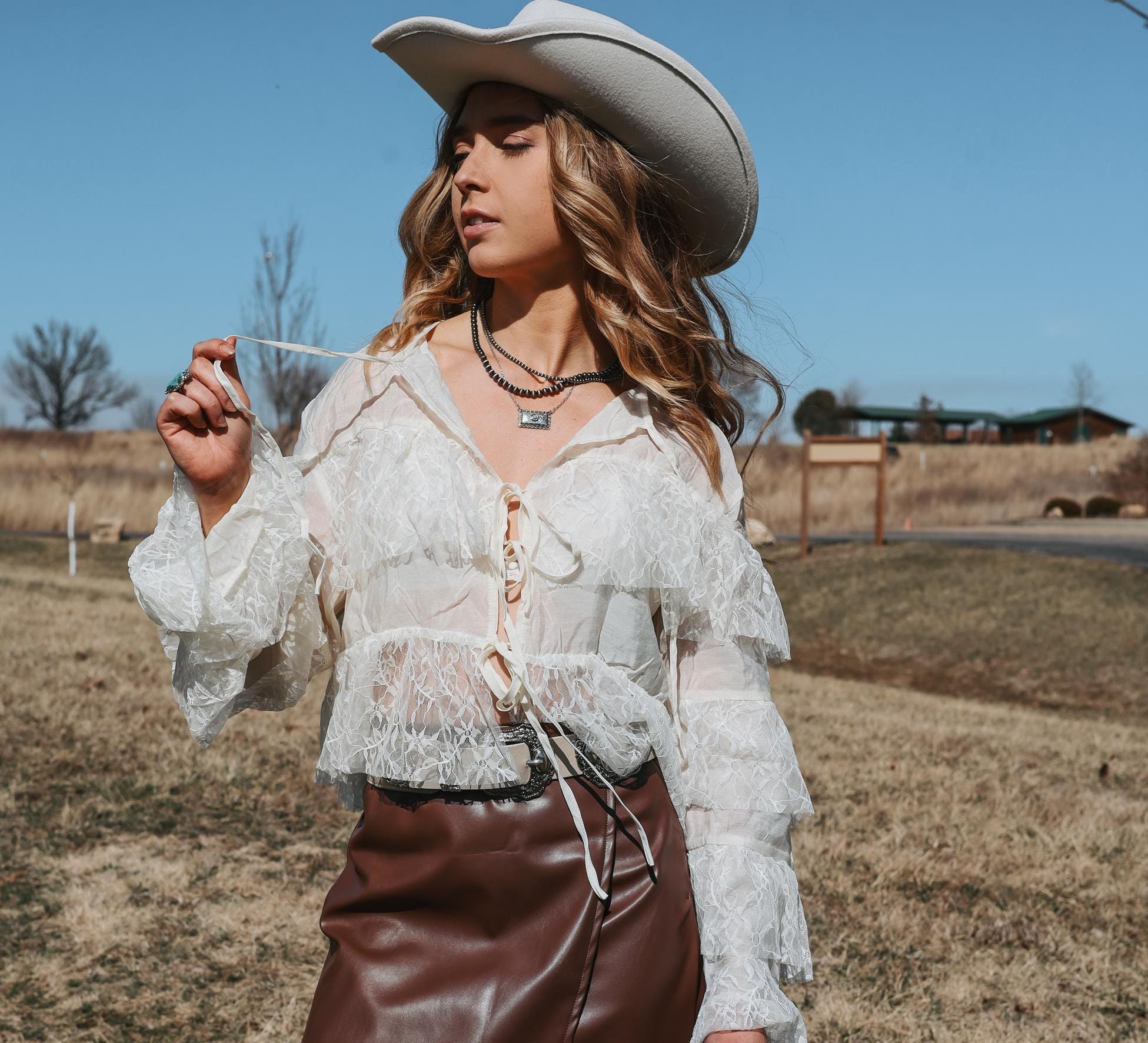 売れ筋商品|||センデロ プロビジョン カットソー トップス レディース Prairie Rose Lace Blouse - Women's White Prairie Rose Lace Blouse – Sendero Provisions Co.