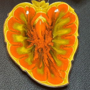 Vintage Treasure Craft Leaf Shaped Nut ,Candy Dish or trinket tray