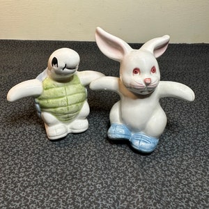 Vintage Fitz & Floyd Ceramic Salt and Pepper Shakers Tortoise and Hare Japan 1979