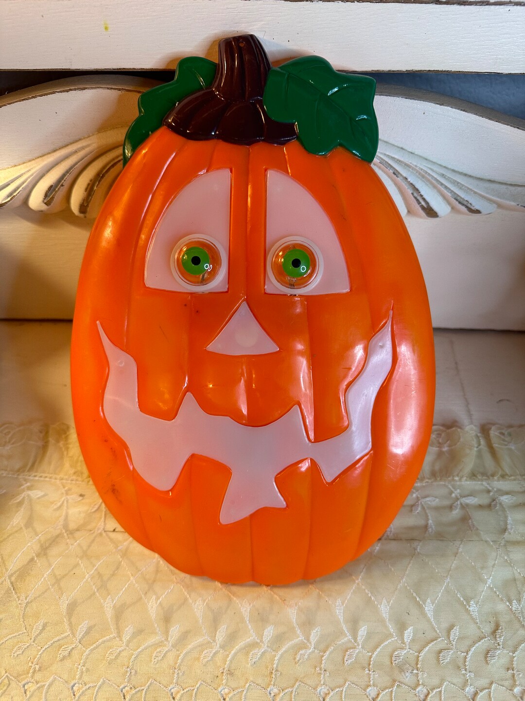 Spearhead 1994 Blinking Eyes Pumpkin Flat Head Suction Cup Hanging