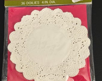Pacote vintage NOS com 36 guardanapos de papel branco, guardanapos de renda sem uso, decoração retrô