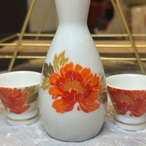 Vintage OMC Otagiri Kozan Gama Kiln Orange Flower Sake Bottle And Cups