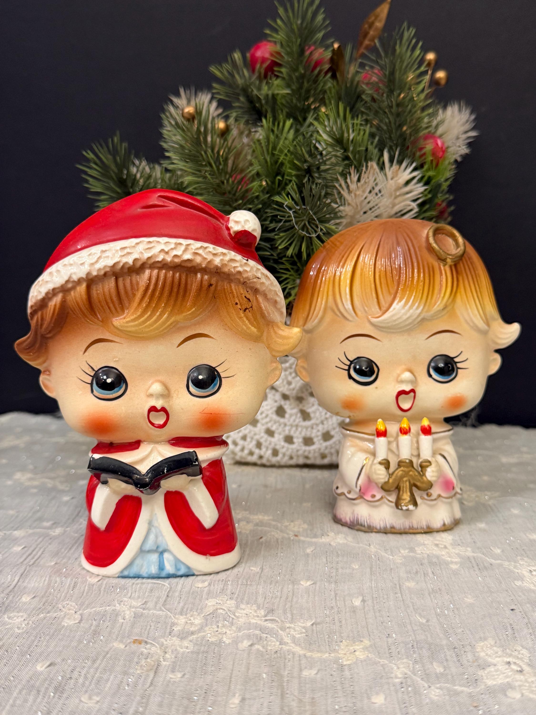 Vintage Lipper Mann Christmas Carolers Flat Head Salt Pepper