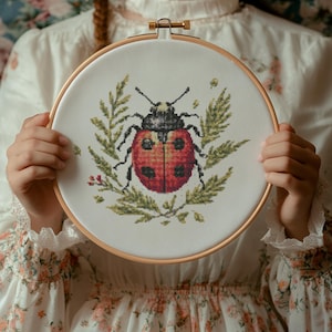 Ladybug V2 Cross Stitch Pattern, Ladybug Cross Stitch PDF, Cross Stitch Animal, Punto De Cruz, Point De Croix, Cross Stitch Template