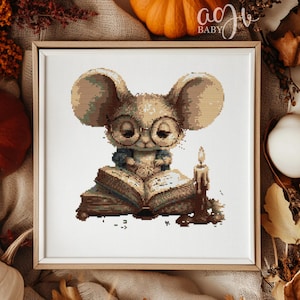 Cross Stitch Mouse Reading Book, Mouse Cross Stitch Pattern, Animal Cross Stitch PDF, Punto De Cruz, X-Stitch Kit, Cross Stitch Template PDF