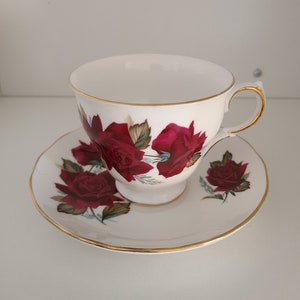 Vintage Royal Vale 7978 Burgundy Velvet Roses Teacup and Saucer | Red Roses