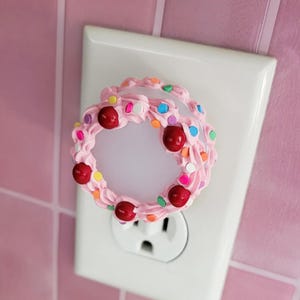 Cake Night Light