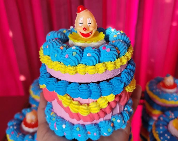 Fake Cake - Clown Jar