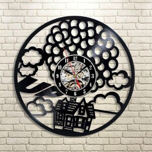 Up Cartoon Vinyl Record Round Clock, Up House Decor, Cadeaux d’art mignons, Décor mural pour salle de jeux, Haut Décor mural de film, Cadeau de nouvelle maison pour la famille