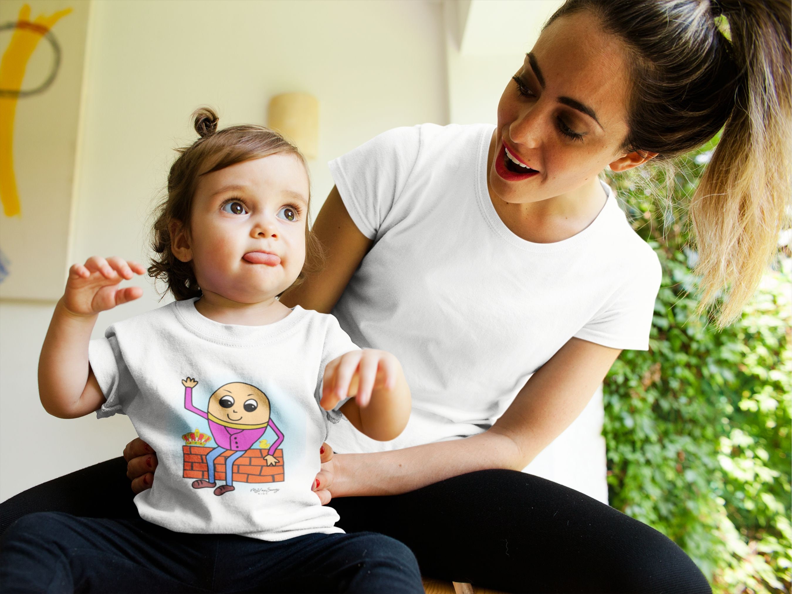 ハンプティ・ダンプティのかわいいベビーTシャツ、赤ちゃん、幼児 