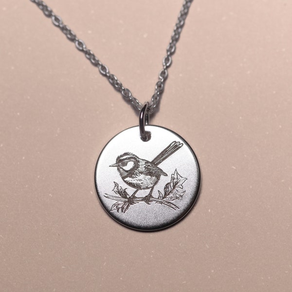 Zaunkönig Halskette, personalisierter Minimalist Schmuck, blauer Zaunkönig, Fairywren, sinnvolles Geschenk, kleiner Vogel, Silber, 14k Gold gefüllt, Vogel Schmuck