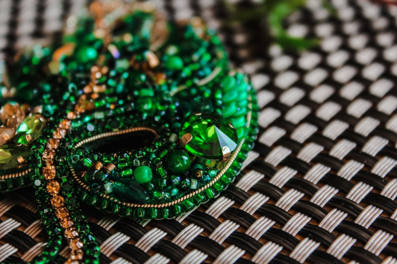 Monstera brooch,handmade brooch,embroided with crystals, pearls, rhinestones, bead image 7
