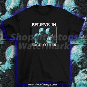 Alien T-shirt/ ufo T-shirt/ streetwear/ cool quirky/ for friends/ Horror movie/ Halloween/ Funny T-shirt for men/ women/ unisex/ gift/ 2022