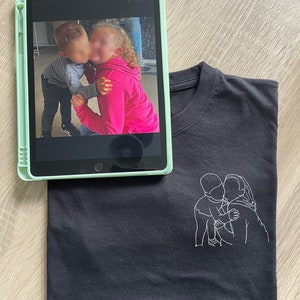 T-shirt personnalisée avec photo dessinée a la main photo a envoyer par messagerie etsy ou mail image 1