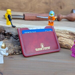 Tarjetero Mercury - Billetera artesanal de cuero, ideal como regalo de aniversario o de cumpleaños, unisex, para hombre. Walpier Buttero Museum Red