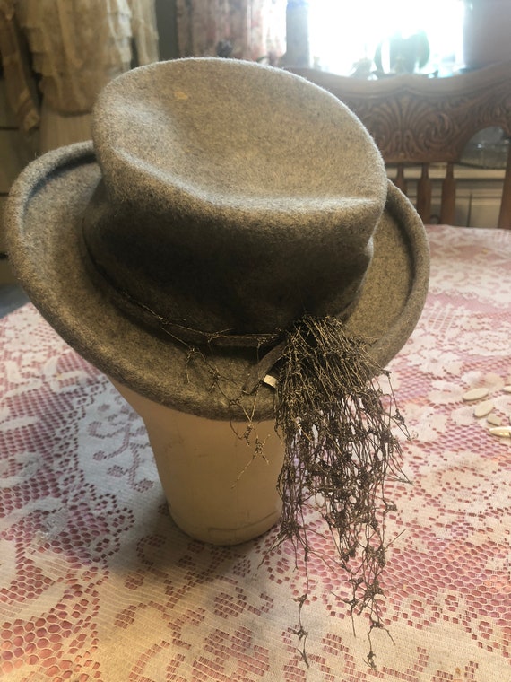 Classic Grey Felt Women's Hat