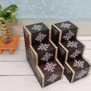 Kolam Diya Steps Paar: Mandir Home Decor