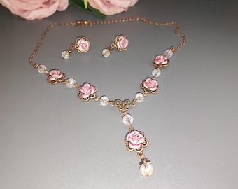 AVON Vintage Necklace & Earrings Jewelry Set for Women
