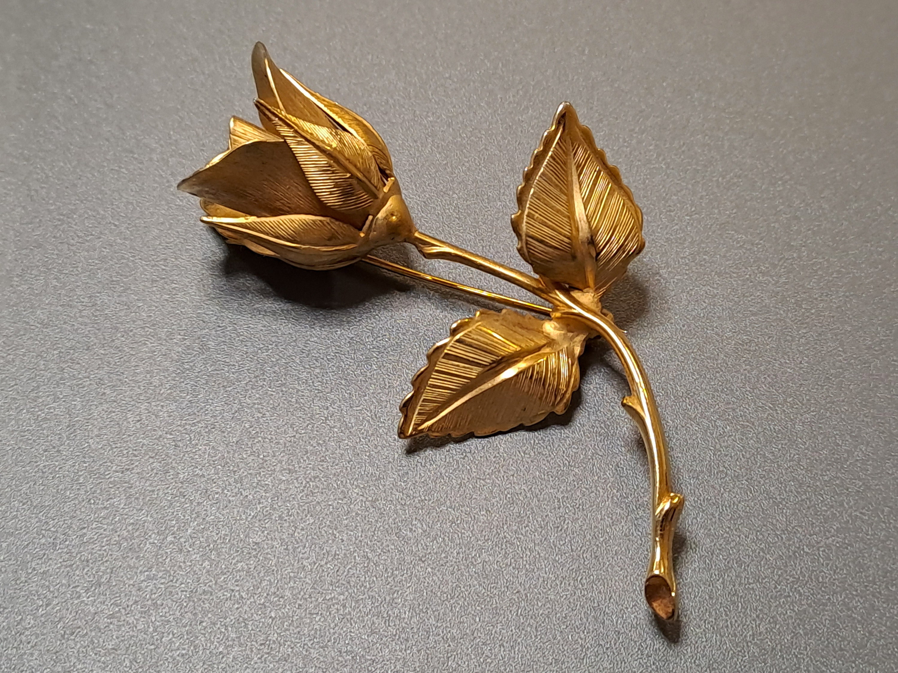 Vintage Giovanni Brooch, Gold Toned Flower Pin, Fancy Antique Jewelry