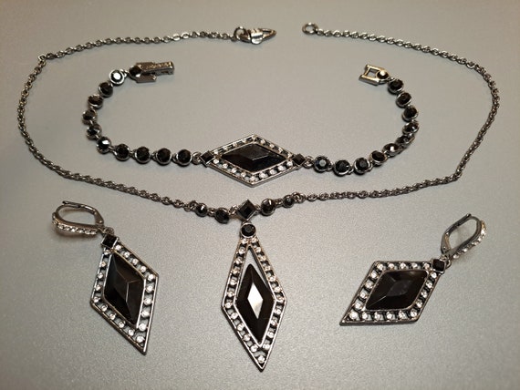 Givenchy earrings and necklace set best sale