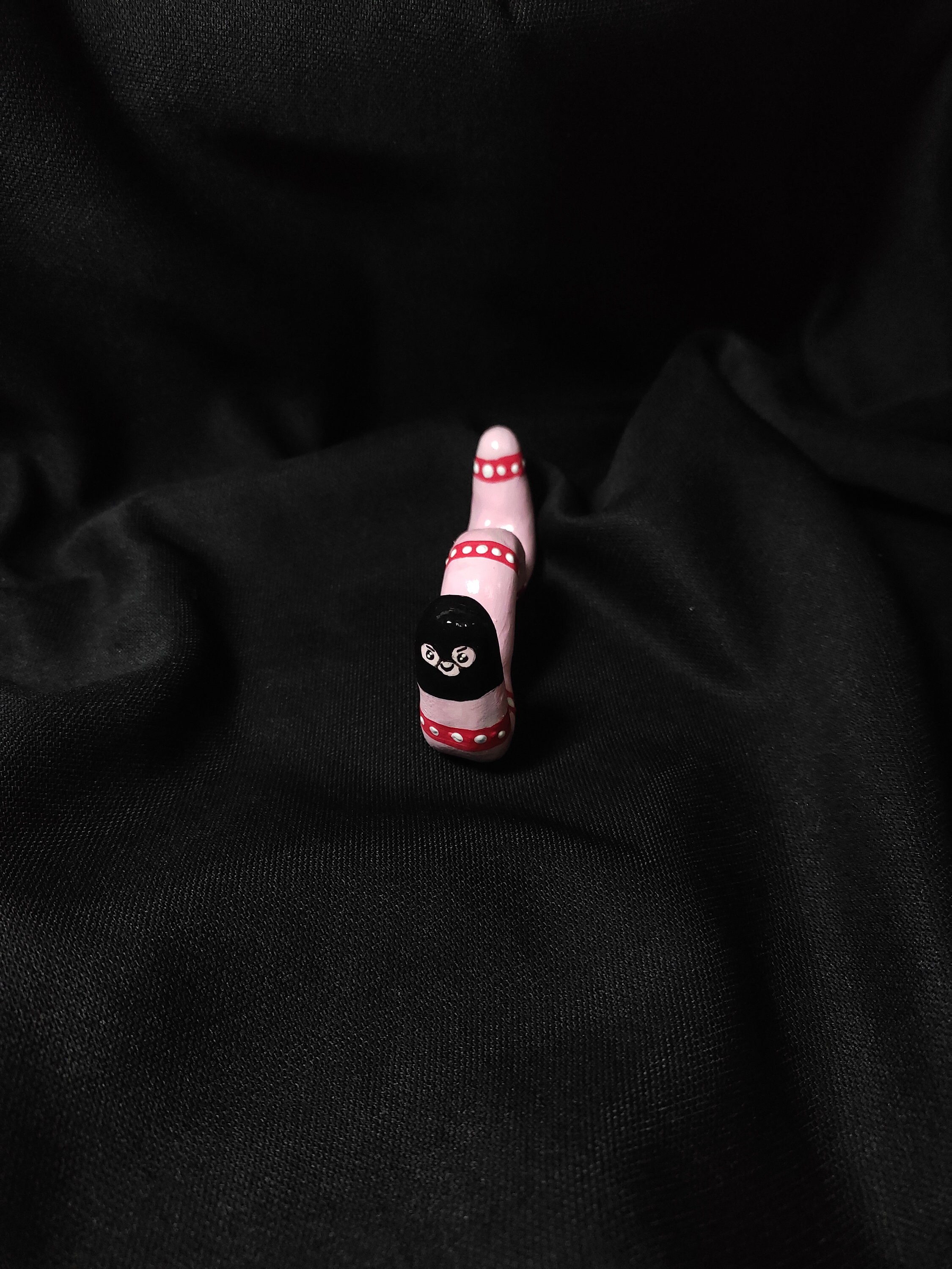 Handmade Cute Thief Worm Paint Brush Holder, Paintbrush Rest, Snake Pen