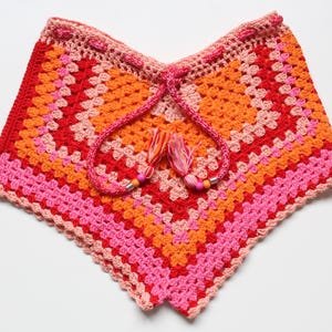 Crochet handmade aztec style shorts with beaded tassels | red orange pink | hippie festival | Anni & Amie